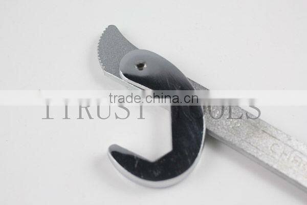 2pcs Universal Spanner WR7008