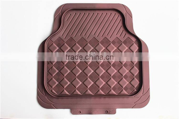 Tailorable car mat can be cut to the right size with high edge