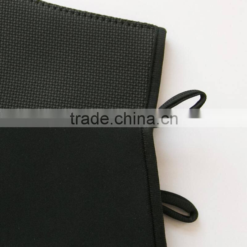 waterproof and heat-insulated neoprene oven mitts,microwave gloves