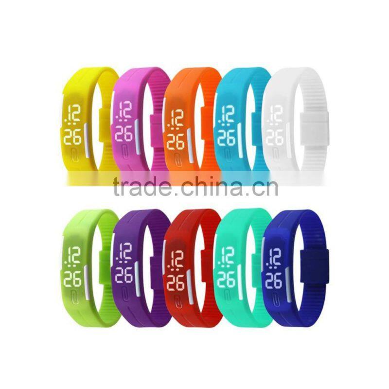 China Unique Design Cheap Silicone Wrist Watch Factory Supply Manufacturer