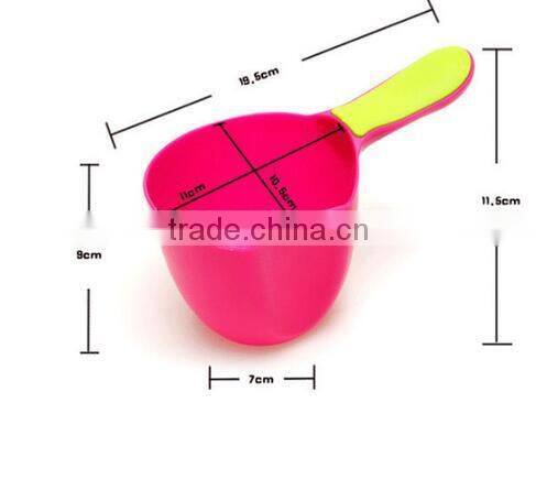 High quality colorful baby shampoo cup/ baby shampoo bailer water scoop