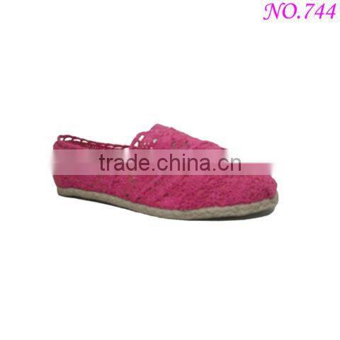 women casual flat shoes with pattern in all