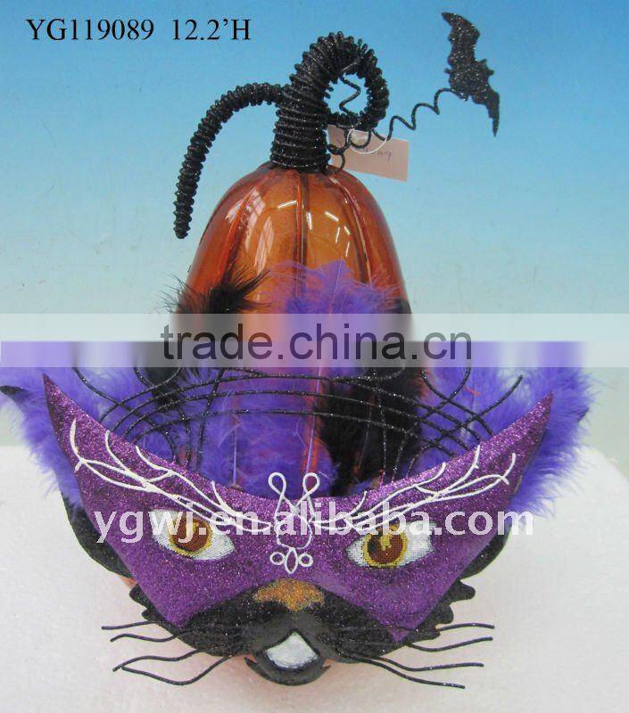 halloween spider decoration with carnival mask