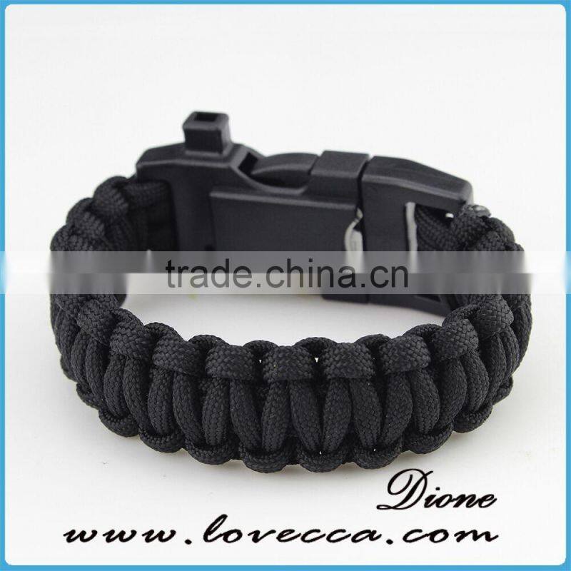2016 hot sell design survival paracord bracelet with screwdriver tool in buckle
