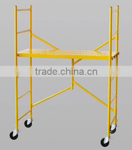 Steel scaffold with round legs