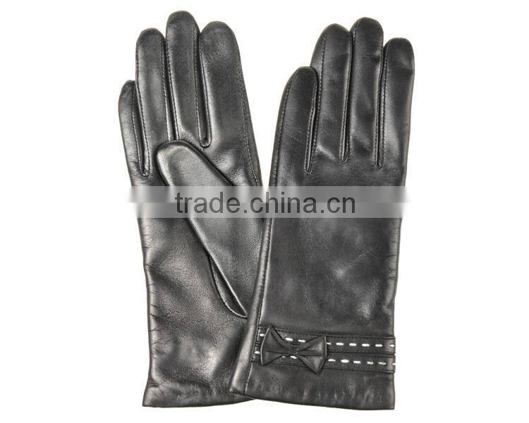 Hot selling white thread little bowknot sheepskin leather gloves for female
