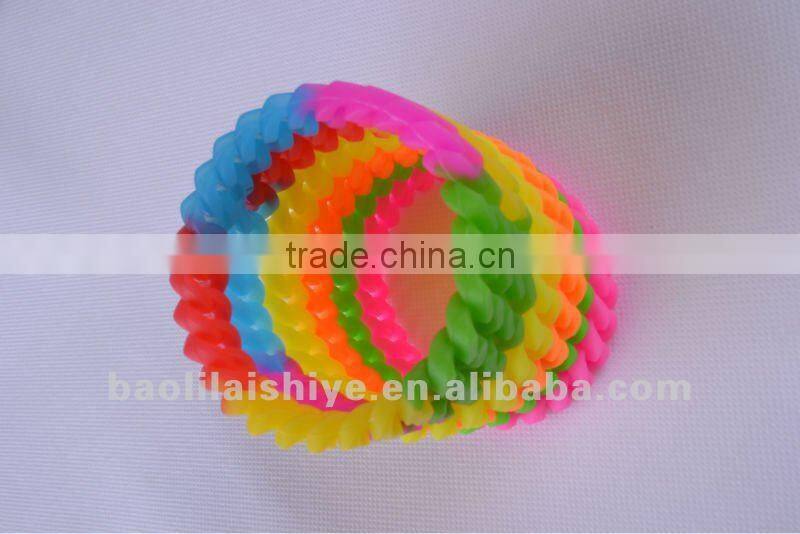 Newest arrival Bright Color Fashion Silicone Bracelets 2017