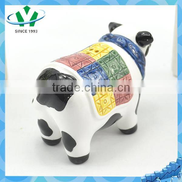YSpp0002 Hand printing calf shape salt and pepper set with creative design
