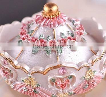 Exclusive resin carrousel rotate LED music snow globe