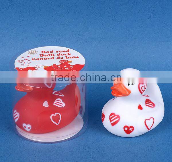 Sealed box heart shape printing rubber baby bath floating duck