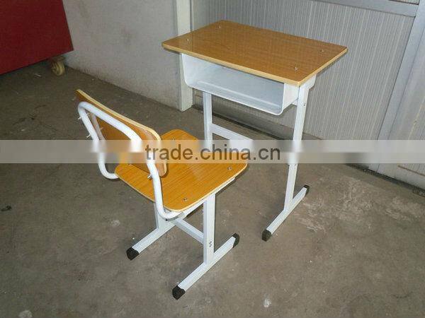 student desk and chair (LMSD_4036)