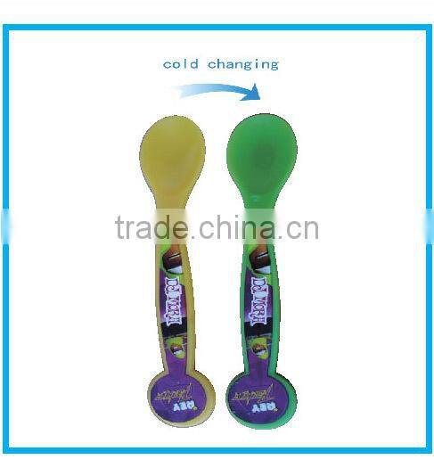 OEM Cold Color Changing Custom Plastic Spoon 9.4g 16cm Baby Spoon
