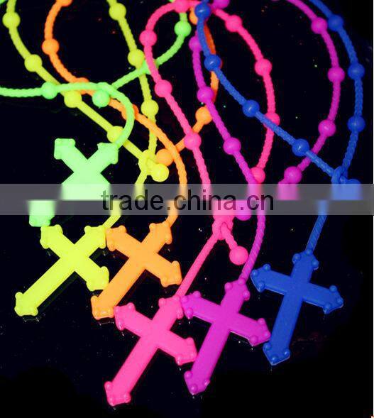 Pretty cross pendant multi-color silicone necklace