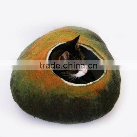 Handmade Felted Purple Wool Cat cocoon