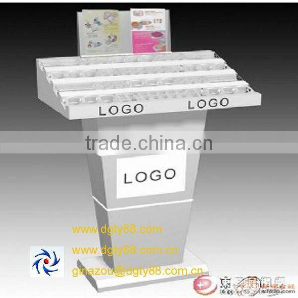 Vacuum formed display rack