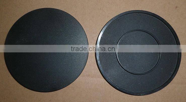 Round black plastic can cover