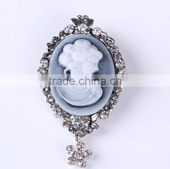 F20040N Period-style brooches Vintage brooch pins