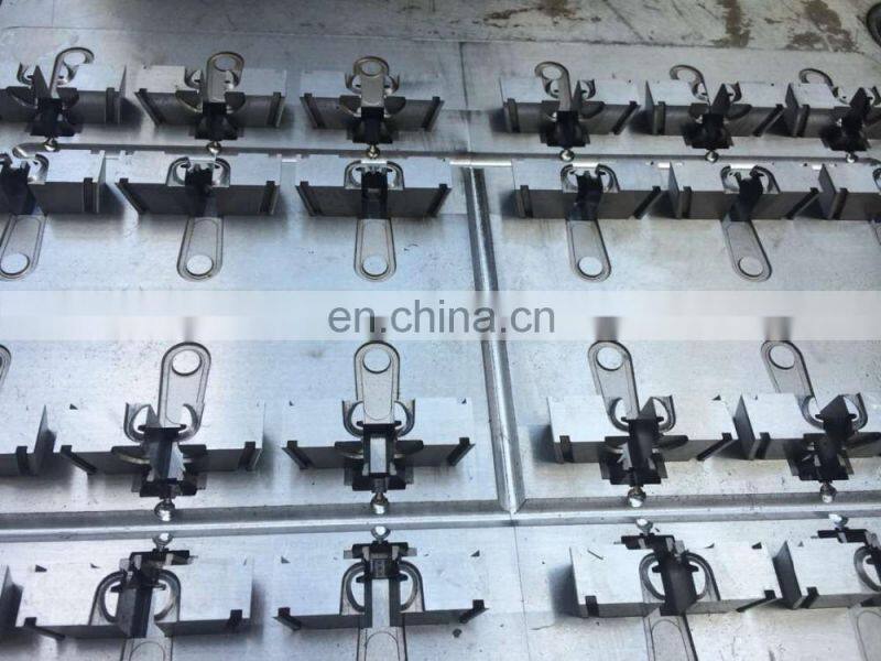Plastic zipper slider injection mould maker