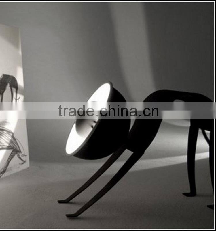 Hot sell Replica Micha-Cat Iron stoving varnish Table lamp PLT8108