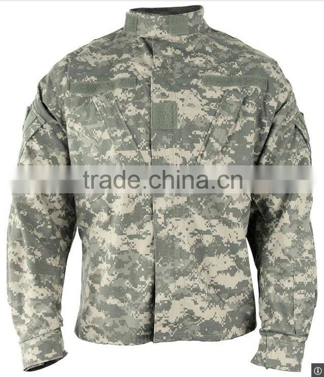 Woodland military uniform for men