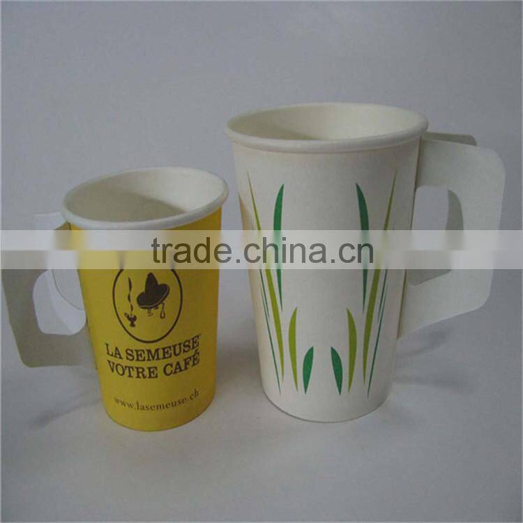 New product red disposable paper cup with handle for Christmas holiday usage