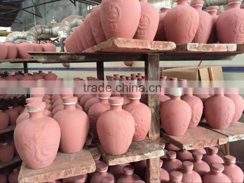 Elegant Chinese ceramic vase for home decor