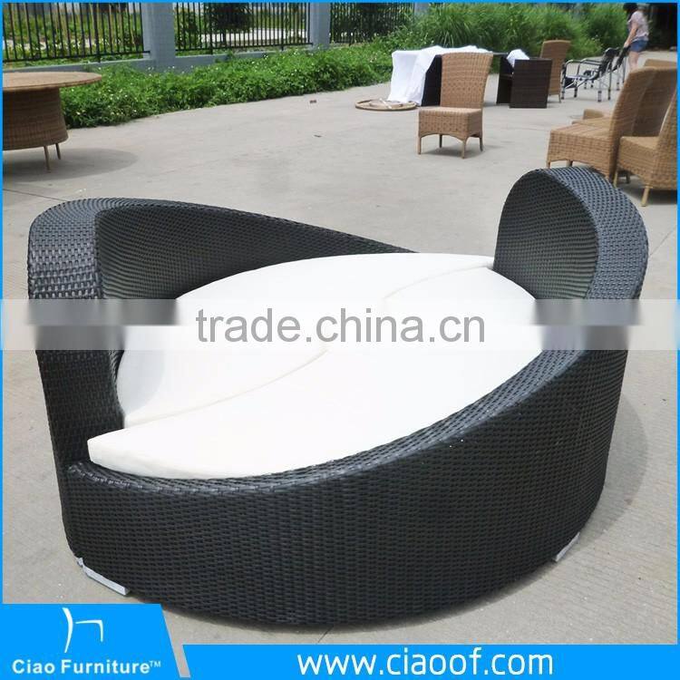 China yin yang furniture rattan lounge chair In S Shape sofa bed CF726