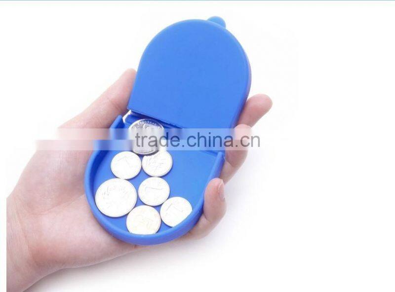 Bear shape silicone wallet