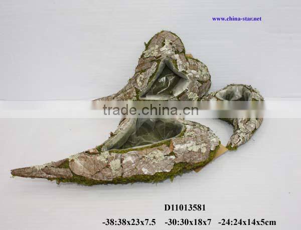 cemetary flower pot made of moss