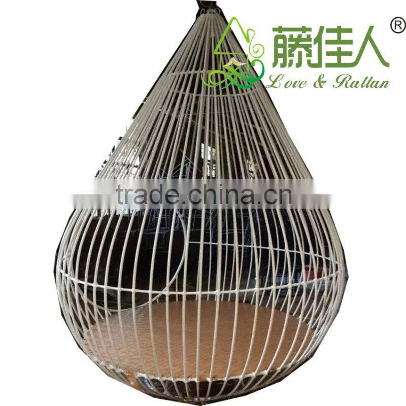 Stylish Cocoon hanging tree bed