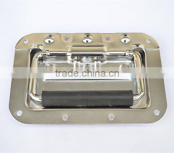 Flight case recessed case handle