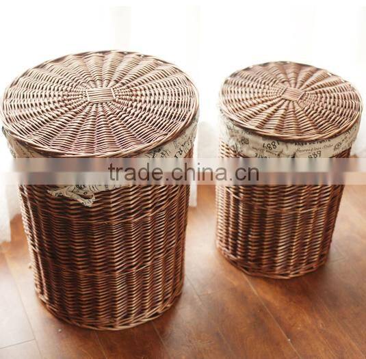 Large Wicker storage laundry basket