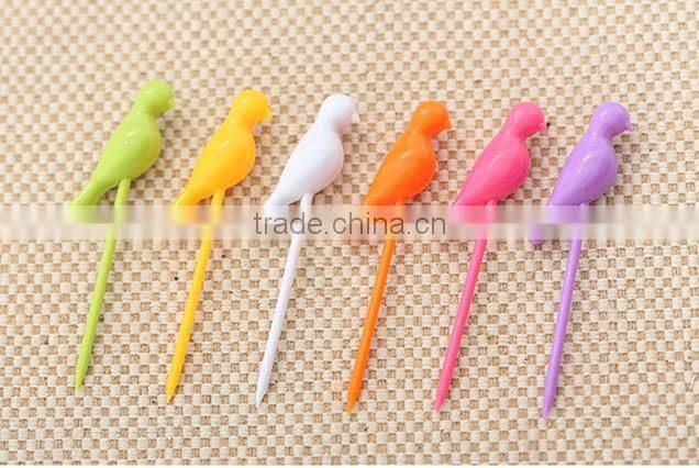 Wholesale lovely small birds plastic fruit fork with ABS material manafacturer Zhejiang