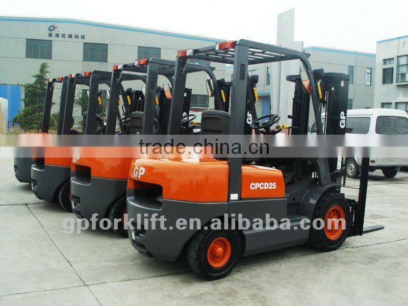 1.5-2.0 ton elecric forklift truck from China with 3-stage mast, lifting height 4 meters