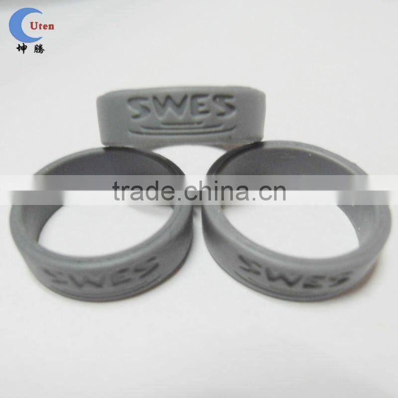 Customed Flexible Silicone Rubber finger Ring with alphabet