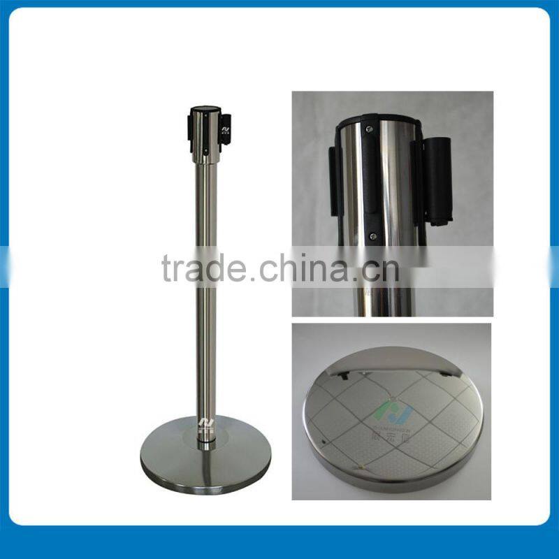 Silvery stainless steel outdoor traffic retractable crowd control barrier