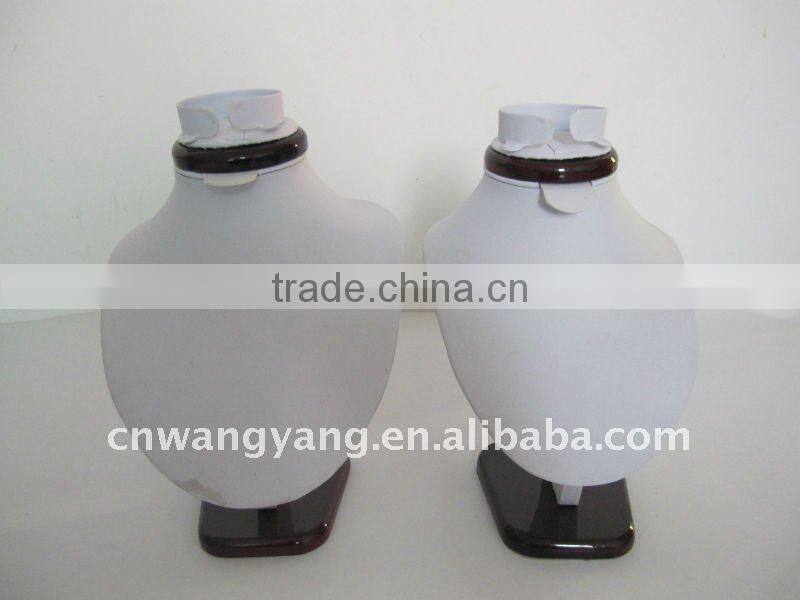 bust jewelry display