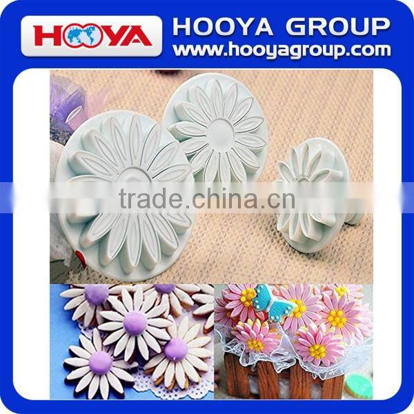 3 Pcs Veined Sunflower Daisy and Gerbera Flower Fondant Cake Sugarcraft Decorating Kit Cookie Mould Icing Plunger Cutter Tools