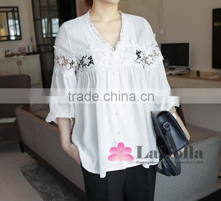 Ladies fashion hollow out long balloon sleeve t-shirts v-neck stitching styles lace buttons blouse