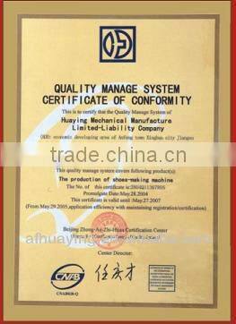 Rubber hydraulic pressure die cutting machine