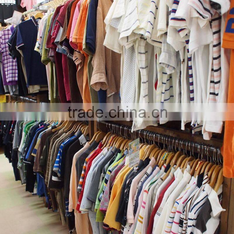 Various kinds of in stock second hand leather shoes in wide range of sizes