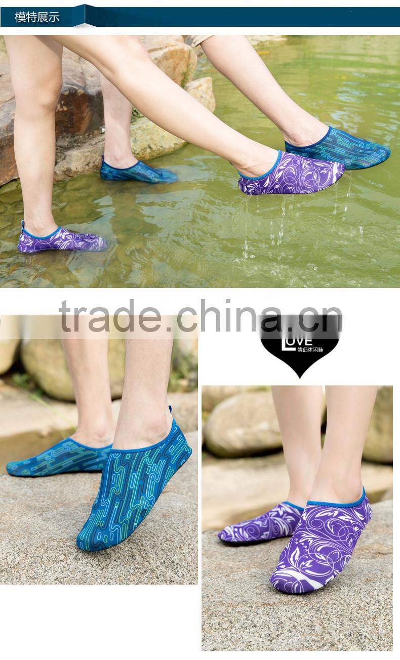 Anti-slip light weight and high elasticity lovers sports casual shoes to skin for adults