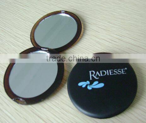 15060312 Plastic pocket mirror with hairbrush