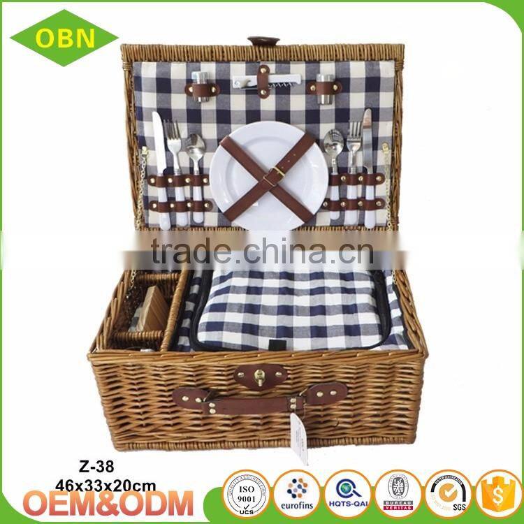 Customized handmade nature Insulating interlayer empty mini willow wicker picnic basket set for 2 person
