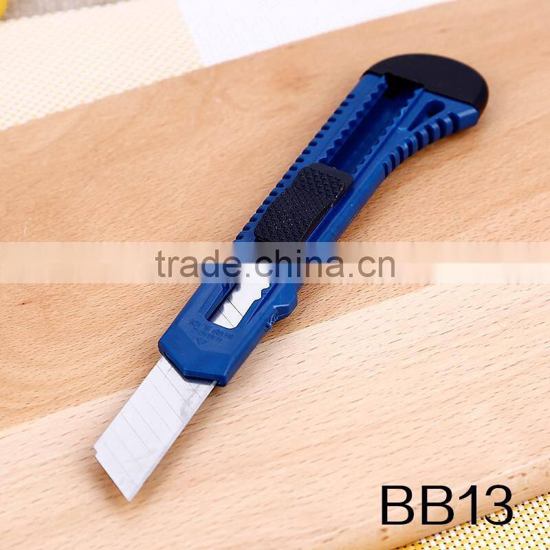 2017 hot sale auto retractable safety cutter knife