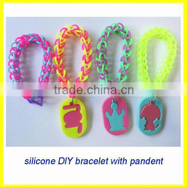 2013 new design DIY silicone bracelet with pandent