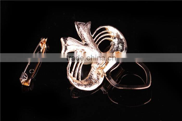 Handmade fashion jewelry gold plated zinc alloy full jewelled bowknot scarf clip brooch