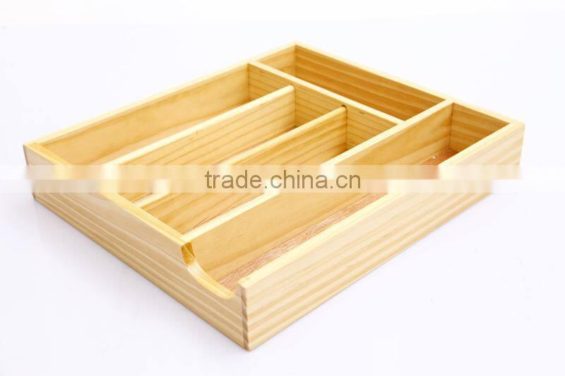 5-compartment bamboo cutlery serving tray