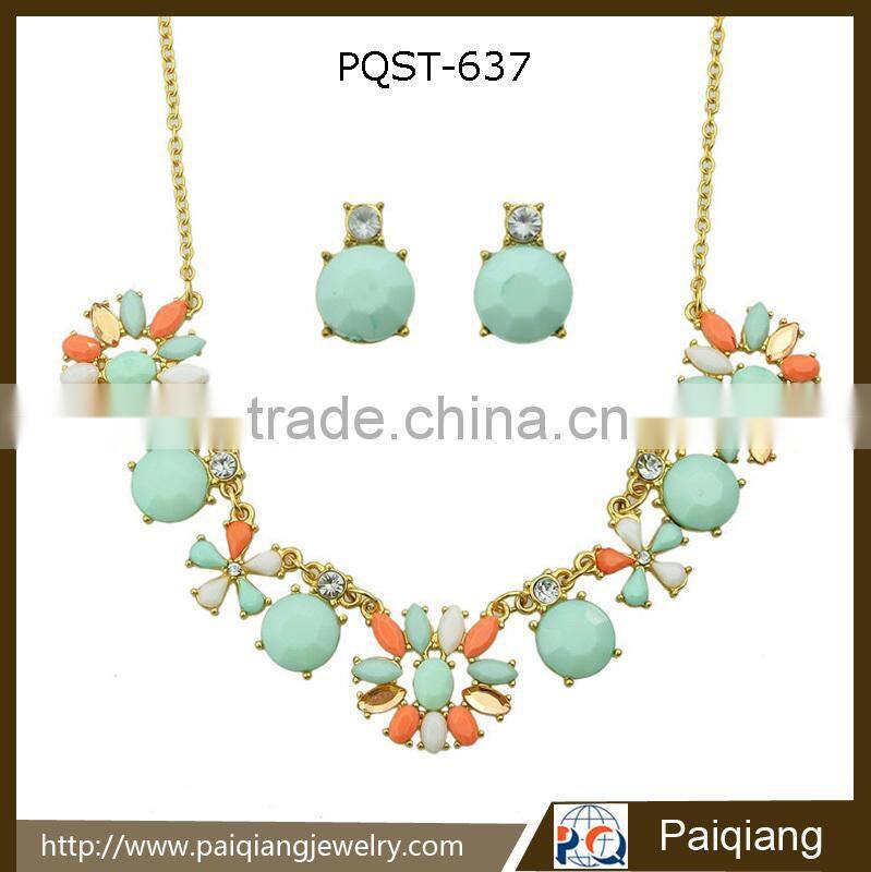 Wholesale stylish fresh white diamond necklace jewelry set