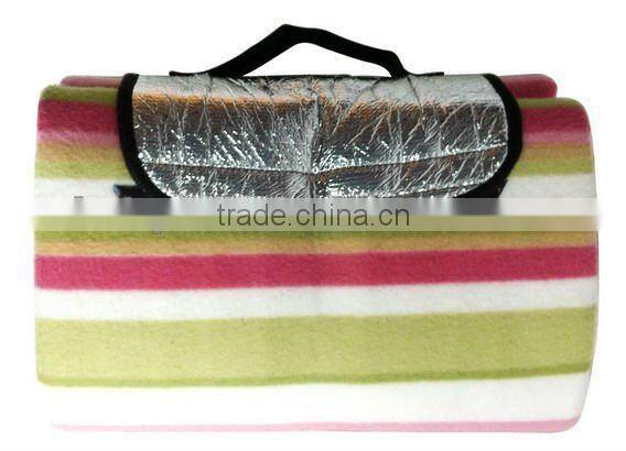 waterproof picnic blanket with hand shank